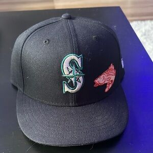 Navy Baseball and Fish Seattle mariners new era fitted hat size 7 1/8